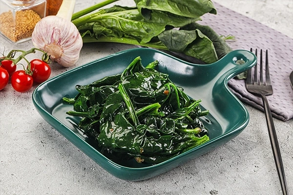 salad with spinach