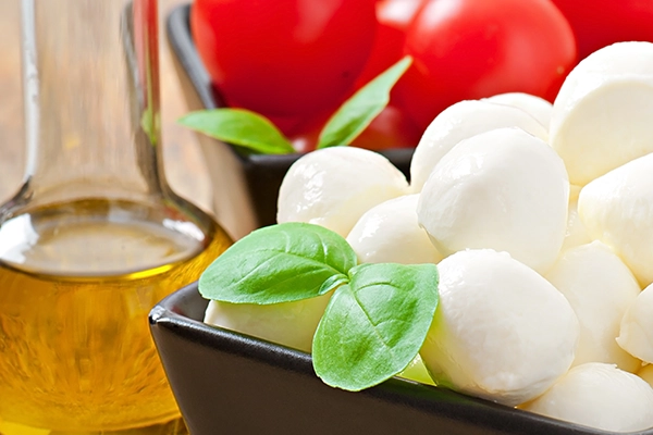 mozzarella cheese carbs